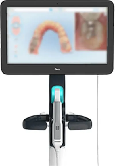 高精度の光学式口腔内3Dスキャナーを導入